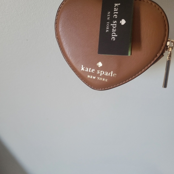 Kate Spade Novelty pretzel  key ring coin pouch - Picture 2 of 3